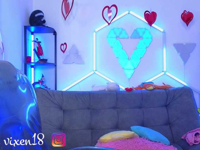littlevixen live cam on BongaCams