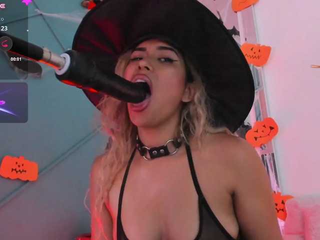 le modèle Giorgiina est en webcam porno dans un show sur le site bongacams, il possède les tags suivants: Latino/Hispanic,Blonde,Shaved