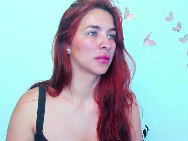 emilyrouss live cam on BongaCams