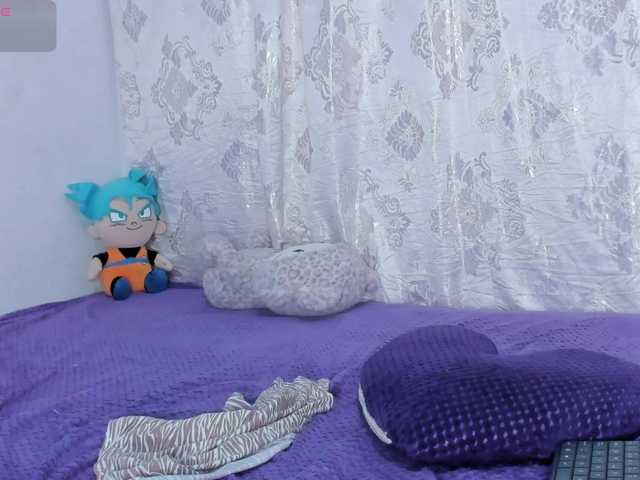 emilyrouss live cam on BongaCams