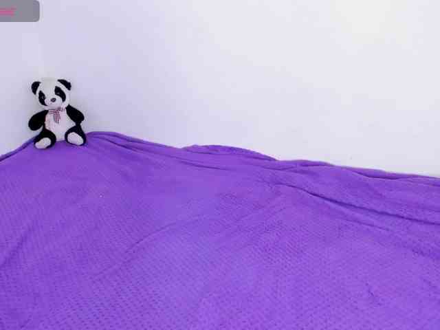 emilyrouss Live Webcam on BongaCams