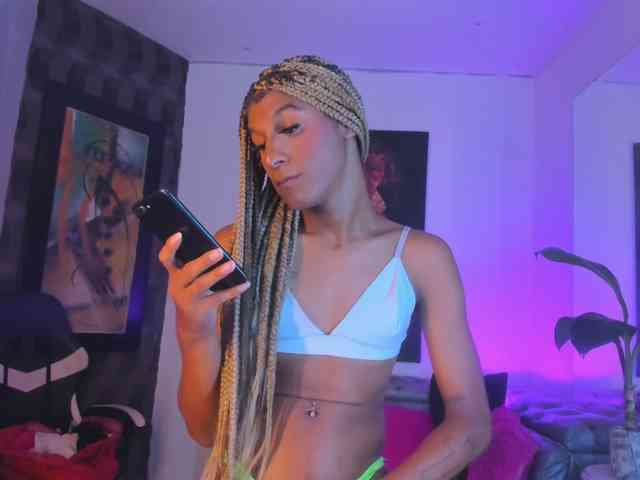 CiaraSmith-TS Live Webcam on BongaCams