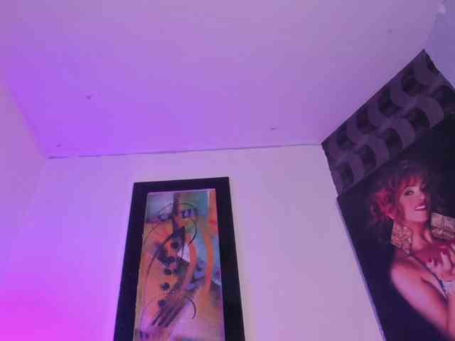 CiaraSmith-TS Sex Cam Show