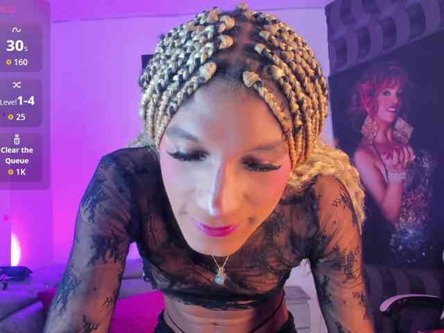 CiaraSmith-TS Sex Cam Show