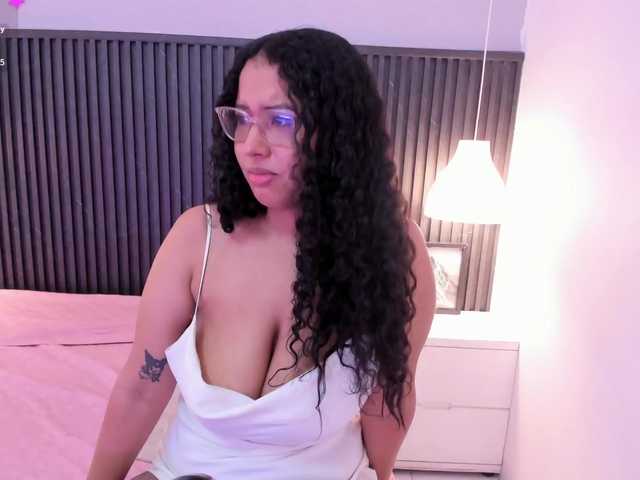 Lena-Ricci's BongaCams show and profile