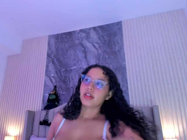 Lena-Ricci, en vivo ahora en BongaCams