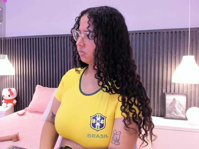 Lena-Ricci live cam on BongaCams