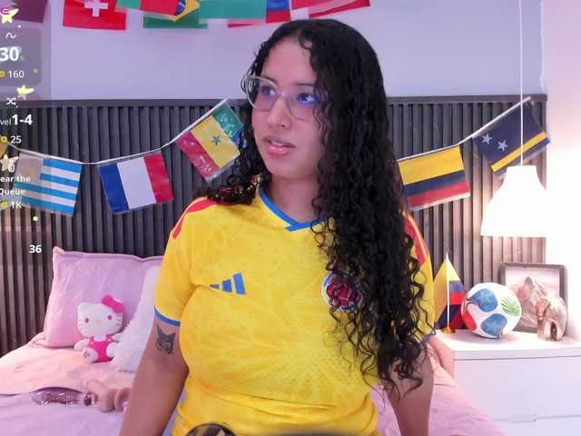 Lena-Ricci live cam on BongaCams