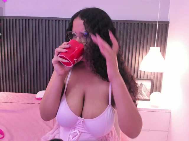 Lena-Ricci's BongaCams show and profile