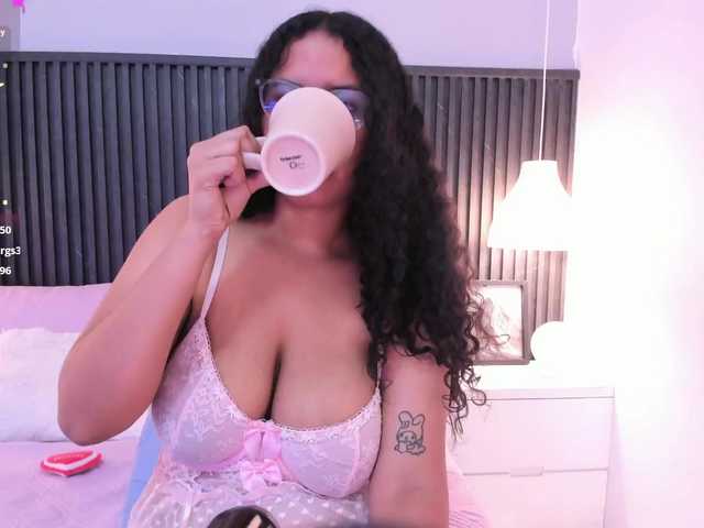 Lena-Ricci live cam on BongaCams