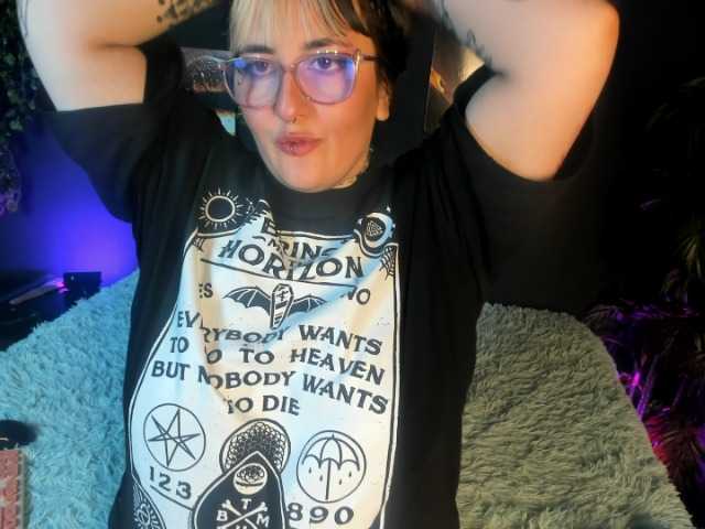 Gomory-kitty's BongaCams show and profile