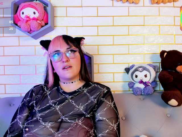 gomory-kitty live sex show