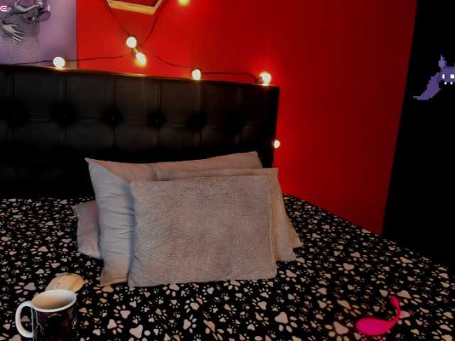 Gomory-kitty live cam on BongaCams