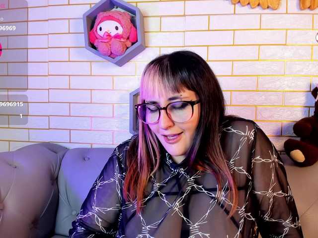 Gomory-kitty live cam on BongaCams