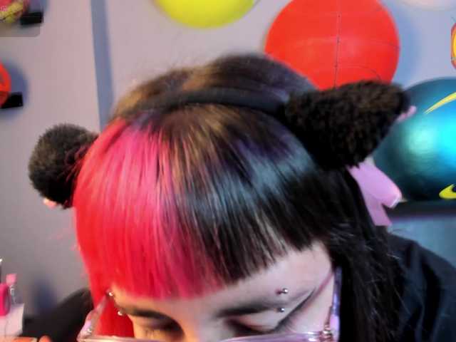 Gomory-kitty live cam on BongaCams