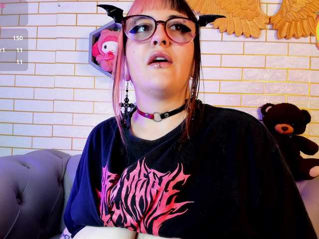 Gomory-kitty live cam on BongaCams