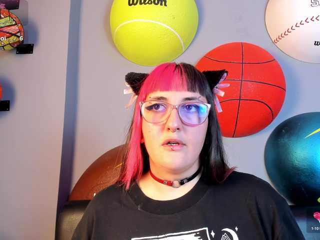 Gomory-kitty live cam on BongaCams