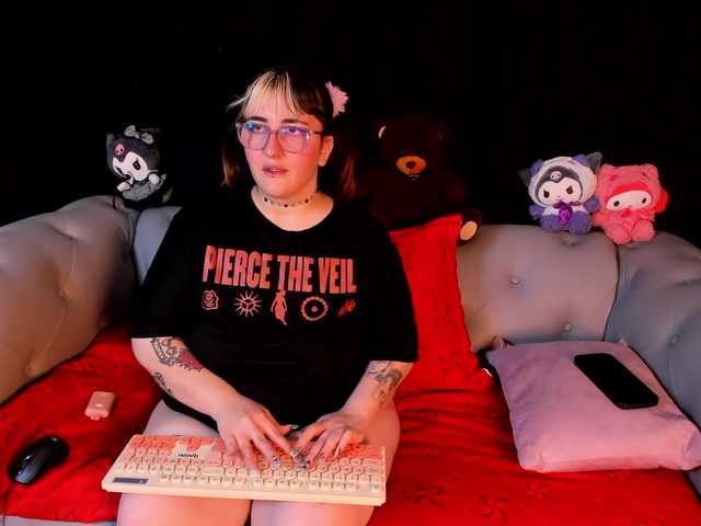 Gomory-kitty's BongaCams show and profile