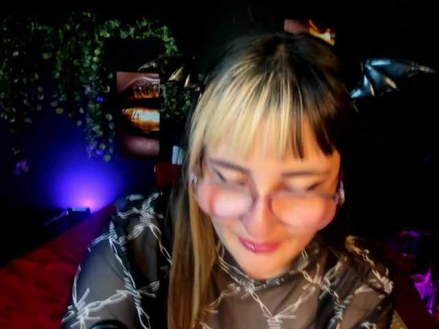 Gomory-kitty's BongaCams show and profile