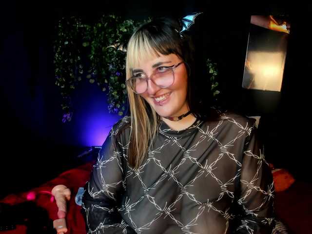 Gomory-kitty's BongaCams show and profile