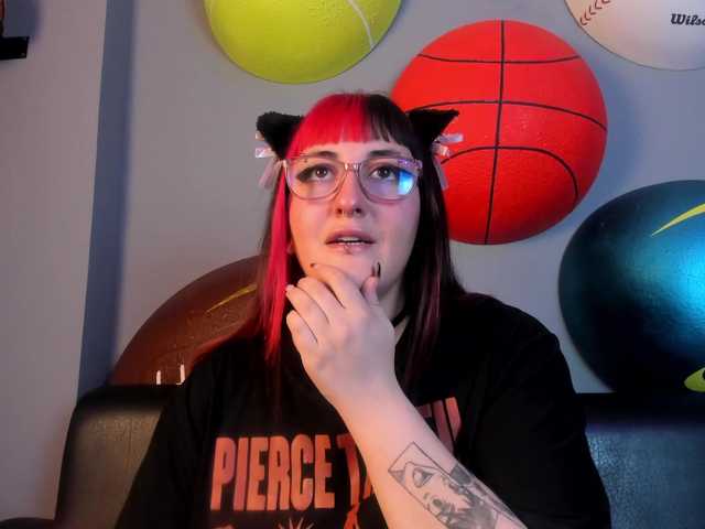 Gomory-kitty live cam on BongaCams