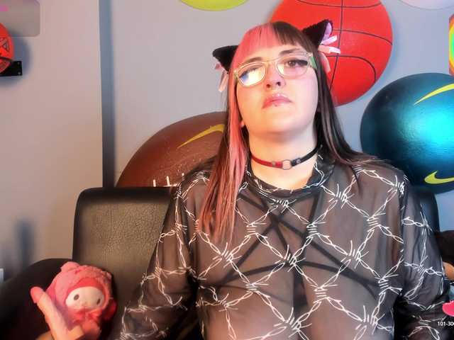 Gomory-kitty live cam on BongaCams