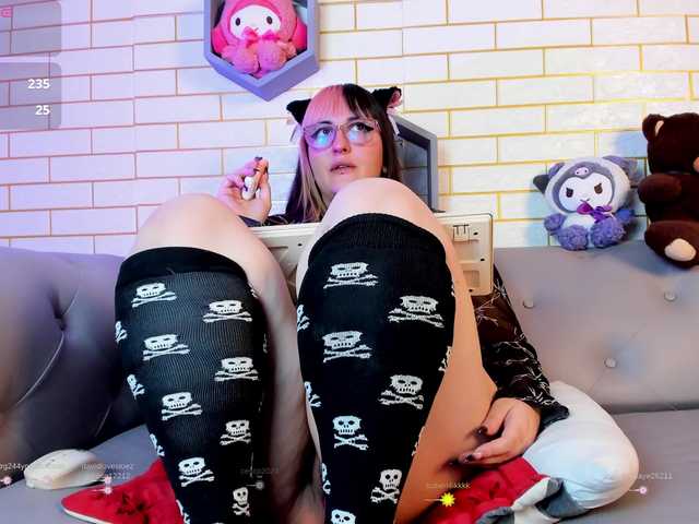Gomory-kitty live cam on BongaCams