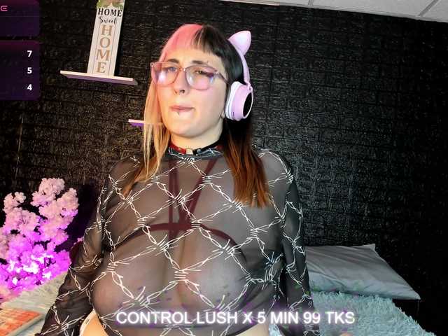 Gomory-kitty live cam on BongaCams