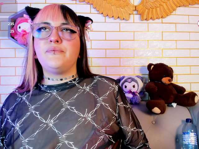 Gomory-kitty live cam on BongaCams