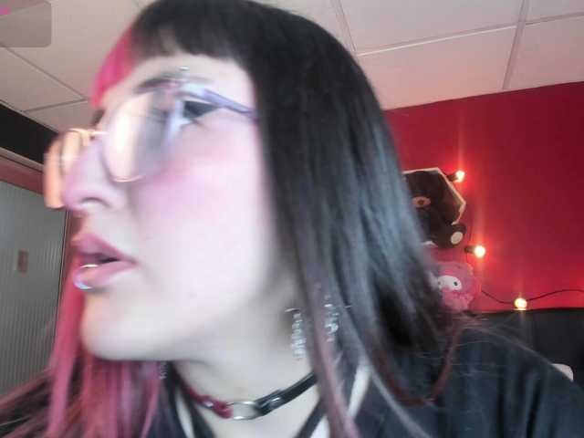 Gomory-kitty live cam on BongaCams