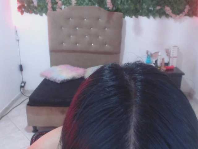 adaracute69 live cam on BongaCams