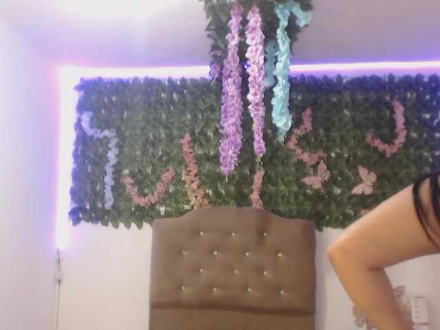 adaracute69 live cam on BongaCams