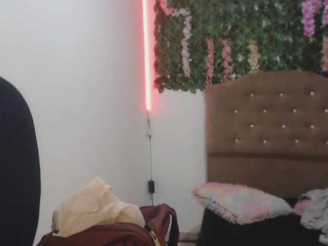adaracute69 live cam on BongaCams
