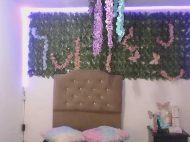 adaracute69 live cam on BongaCams