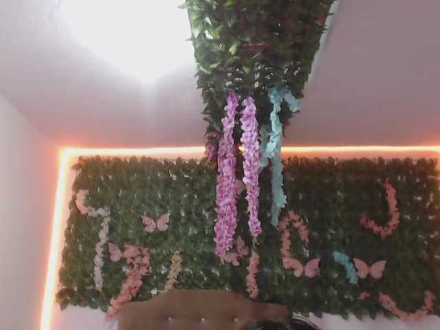 adaracute69 live cam on BongaCams