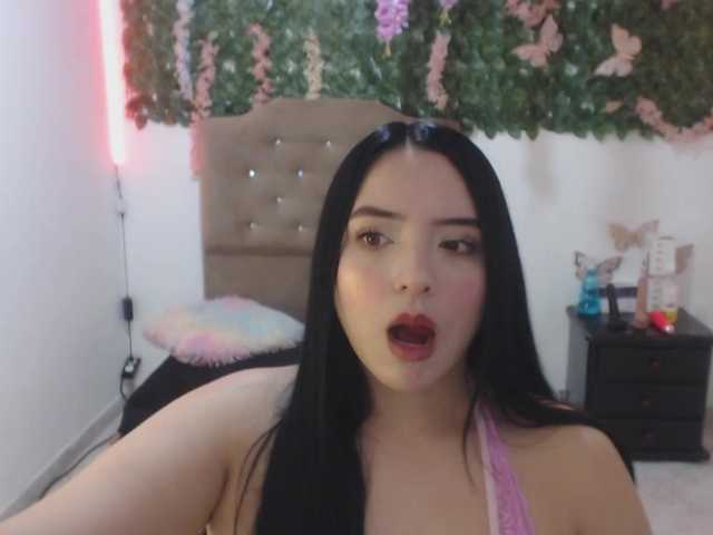 adaracute69 live cam on BongaCams