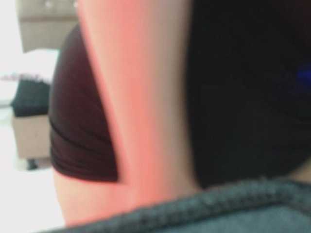 adaracute69 live cam on BongaCams