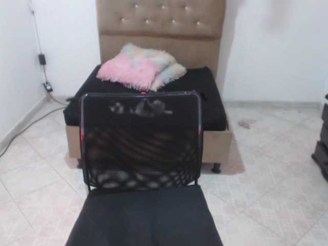 adaracute69 live cam on BongaCams