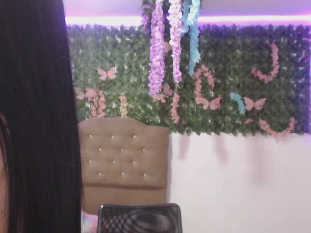 adaracute69 live cam on BongaCams