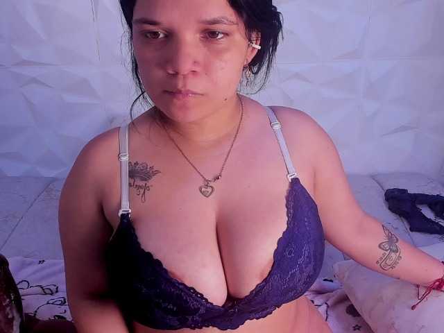 MelanyCarte live cam on BongaCams