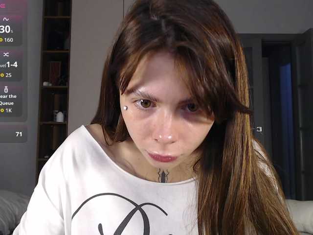 HoneyMira live cam on BongaCams