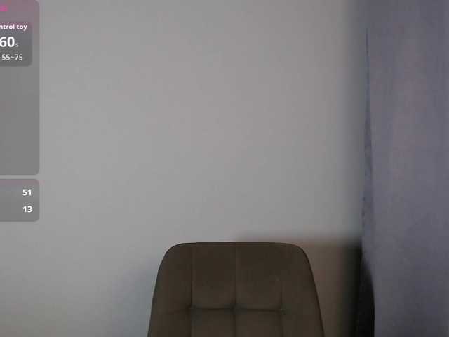 HoneyMira live cam on BongaCams