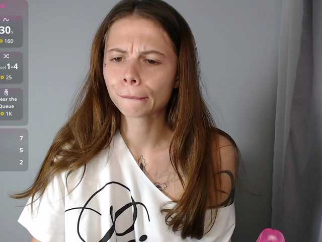 HoneyMira live cam on BongaCams