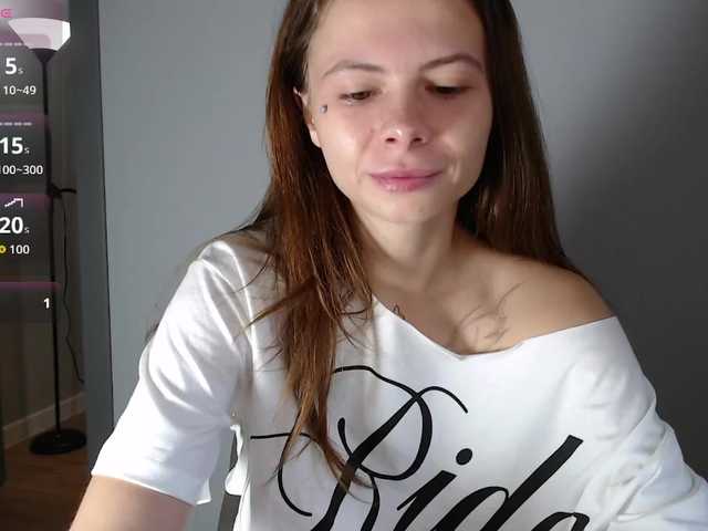 HoneyMira live cam on BongaCams