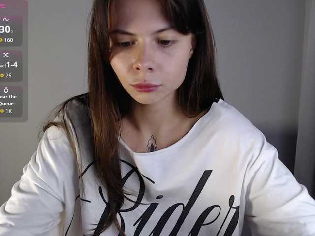 HoneyMira live webcam show