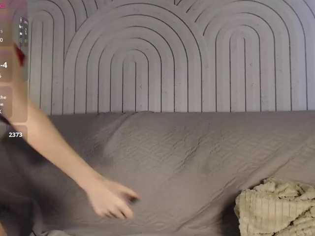HoneyMira, live now on BongaCams