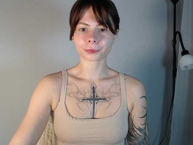 HoneyMira live cam on BongaCams