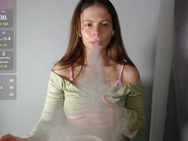 HoneyMira live cam on BongaCams