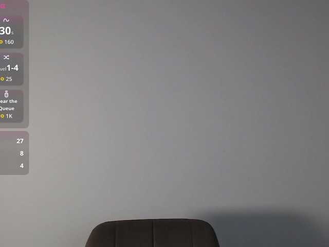 HoneyMira live webcam show