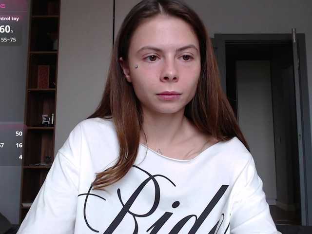 HoneyMira live cam on BongaCams
